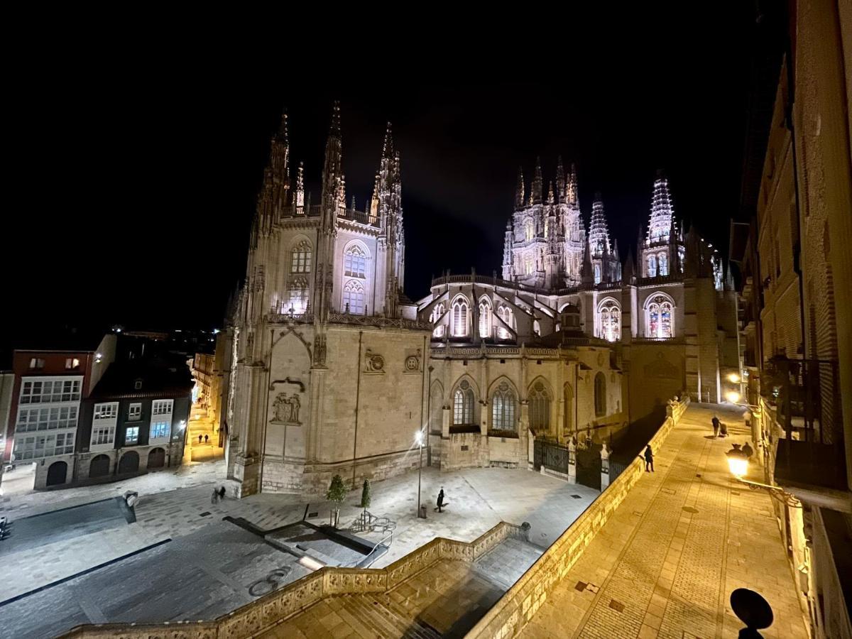 Atuaire Home Balcon Con Vistas A La Catedral De Burgo Esterno foto