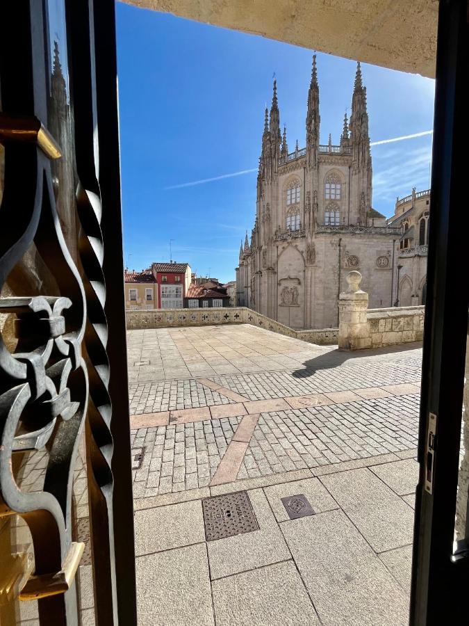 Atuaire Home Balcon Con Vistas A La Catedral De Burgo Esterno foto