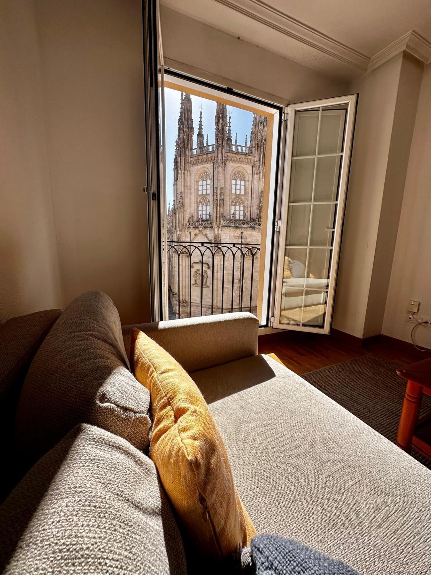 Atuaire Home Balcon Con Vistas A La Catedral De Burgo Esterno foto